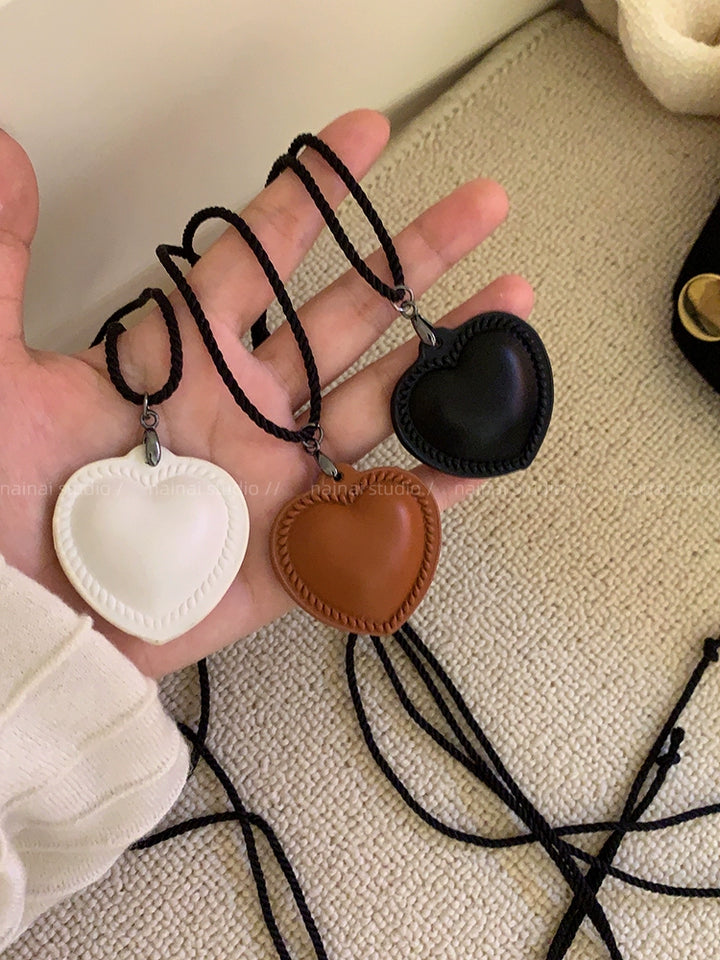 Heart PU Leather Shoelace Sweater Chain