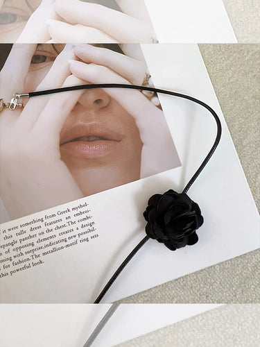 Accessible Luxury Chocker Fabric Clavicle Chain Camellia