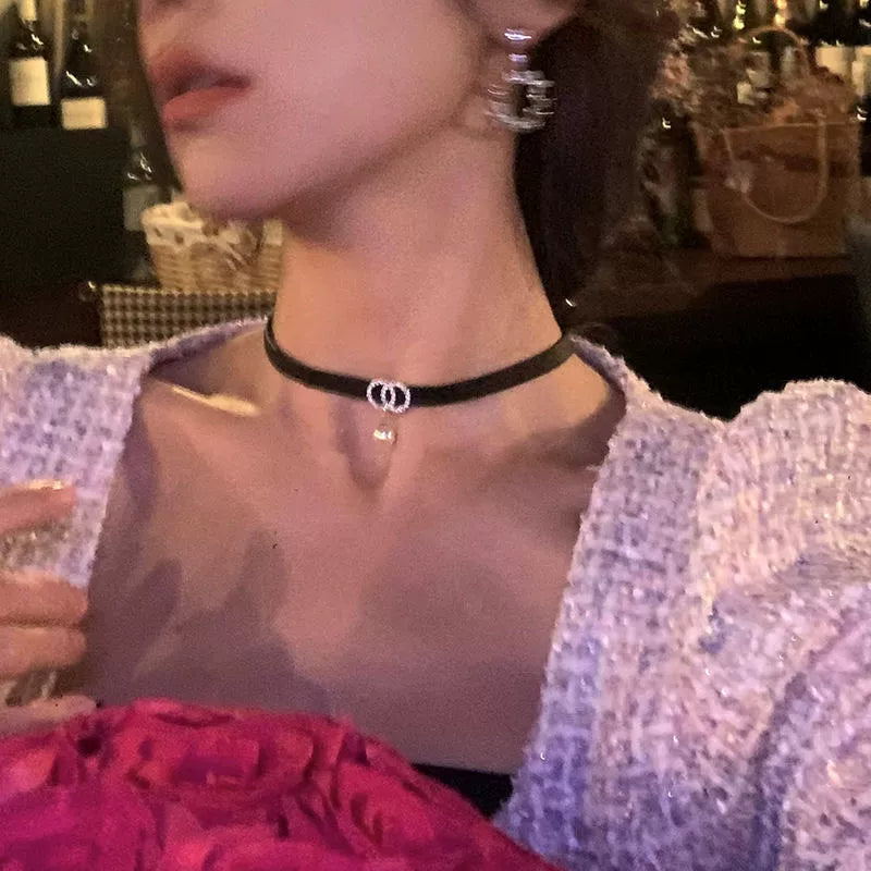 Accessible Luxury Black Letter Sweet Cool Girl Pendant Necklace