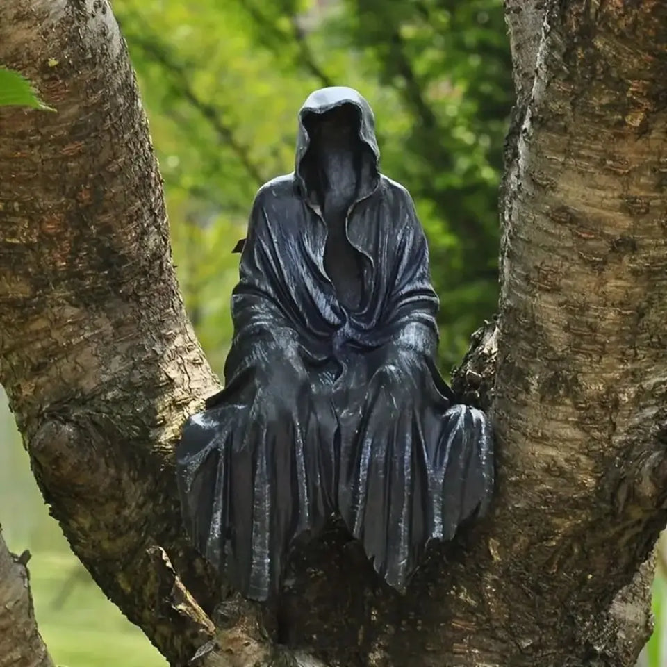 Horror Gothic Black Robed Sitting Garden Sculpture Halloween Decor Black Clothes Mysterious Master Ornament - www.sixcolors.us